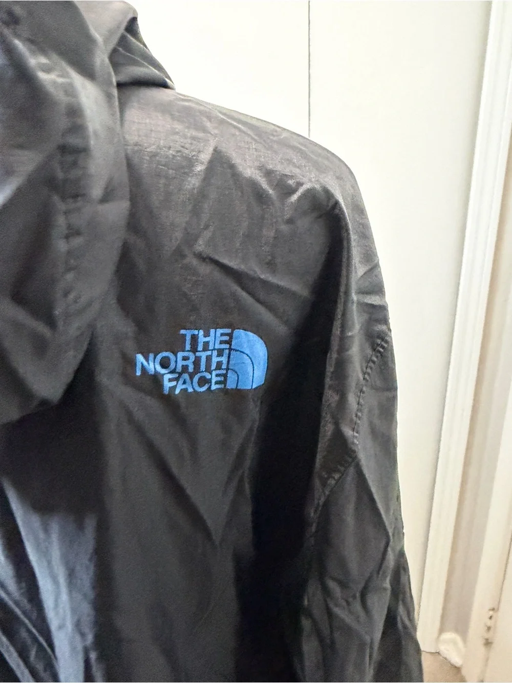 The North Face Black Ski/Snow Jacket with Blue Accents